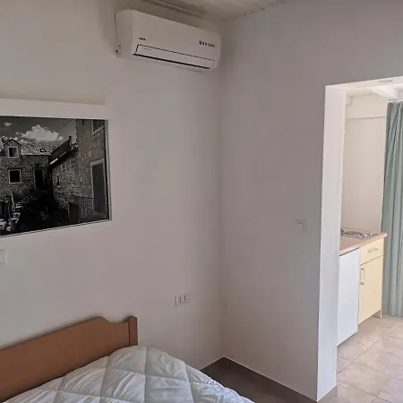 Apartments Tri Palme Baska Voda Exterior photo