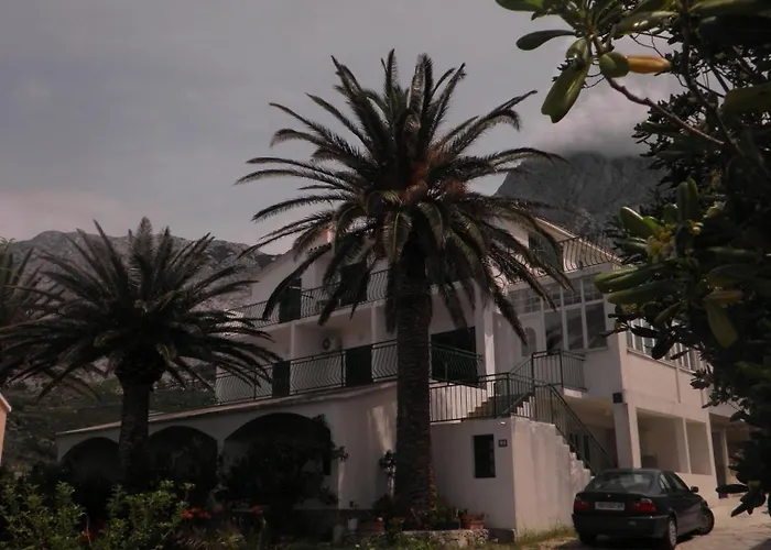 Apartments Tri Palme