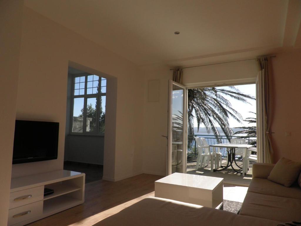 Apartment Tri Palme Baska Voda
